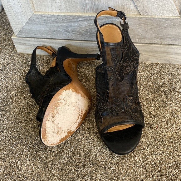 Kay Unger, Mesh & Floral Leather Black Sandals Heels Platform Sexy - Picture 11 of 12